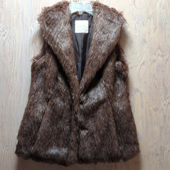 Altar'd State Jackets & Blazers - Altar'd State  Brown Faux Fur Vest Women's size Small
